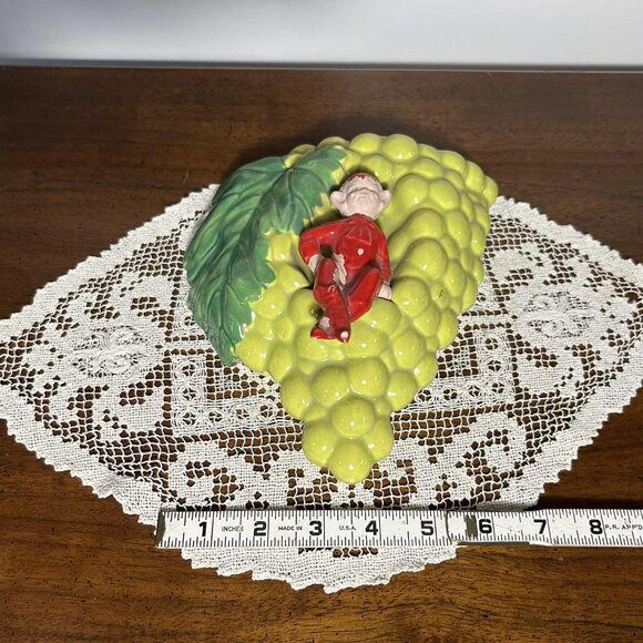 California Pottery - Gilner red pixie elf grape wall vase - as is - Picture 10 of 10